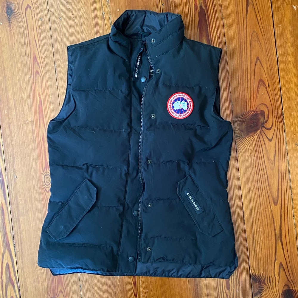 Black Canada Goose Down Vest Size Small